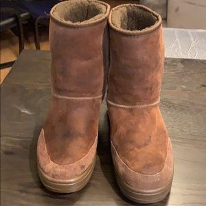Uggs brown boots